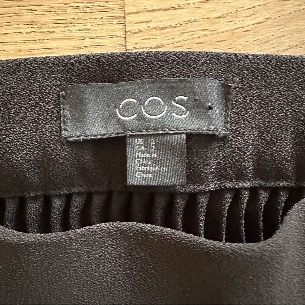 COS Black Pleated Midi Skirt - Picture 3 of 12